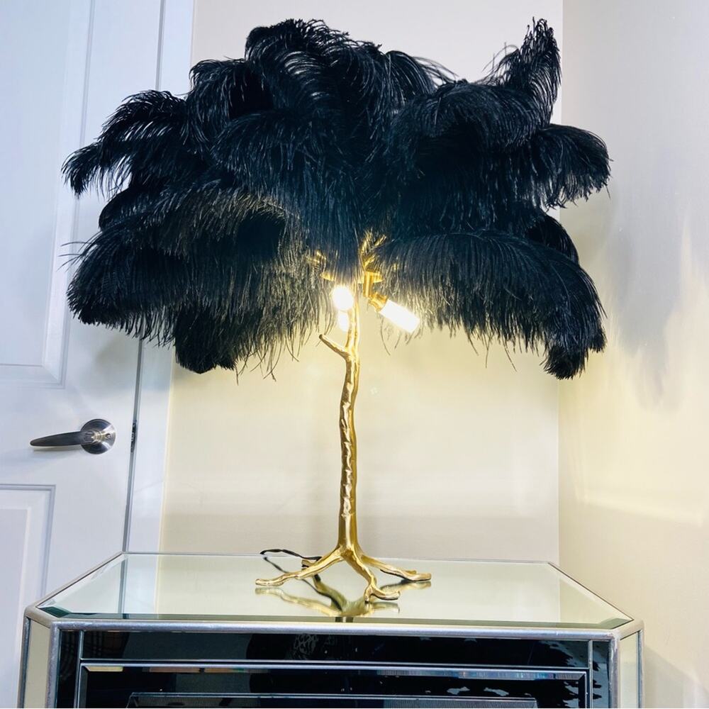 Statement Piece Ostrich Feather Table Lamp Brand New